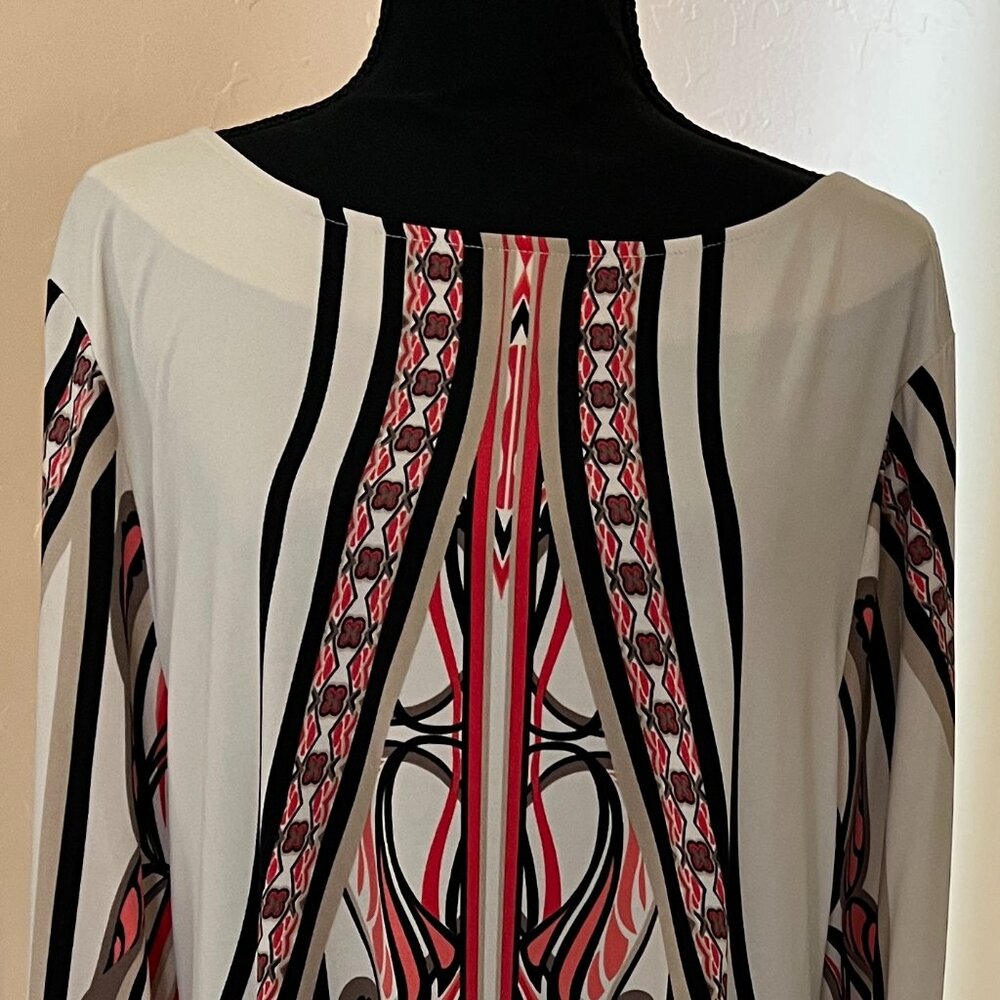 Tunic top Style & Company Size XL tan with red and black
